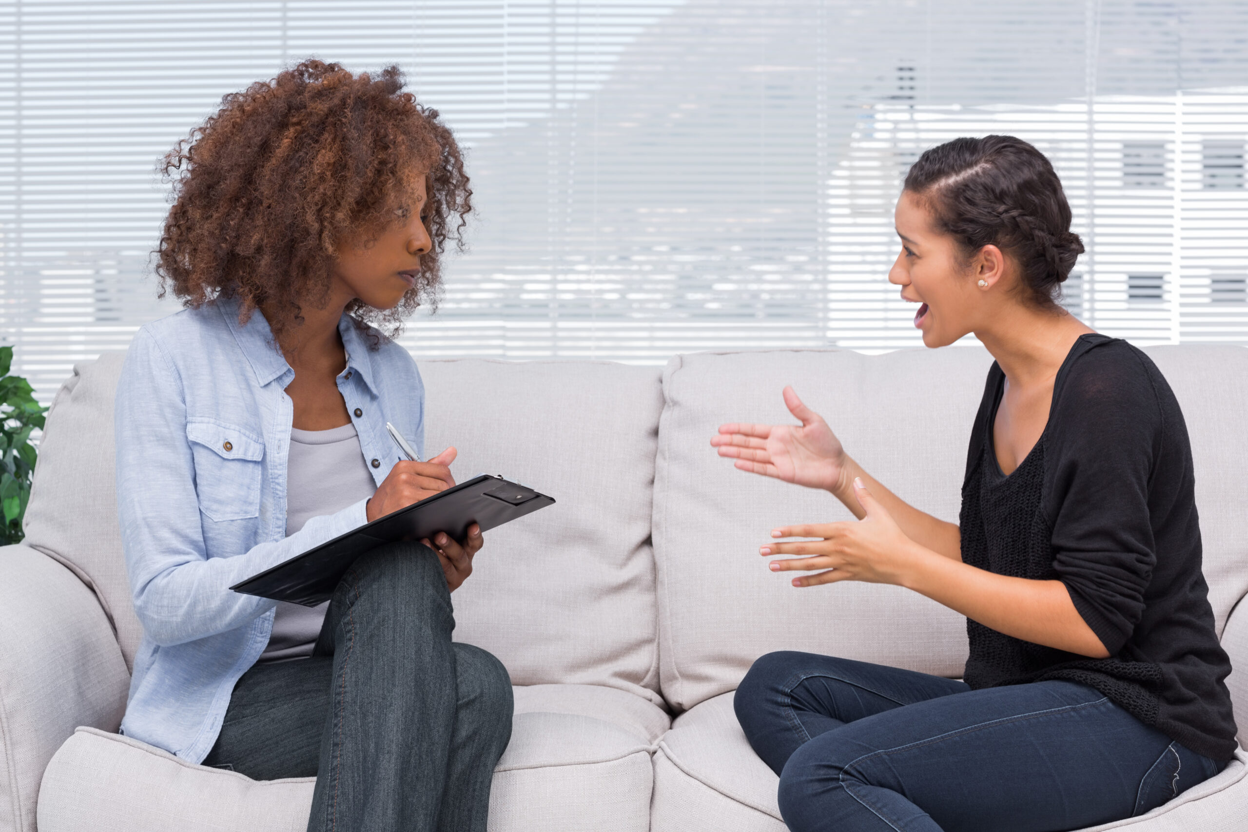 Upset,Woman,Speaking,To,Her,Therapist,While,She,Is,Taking
